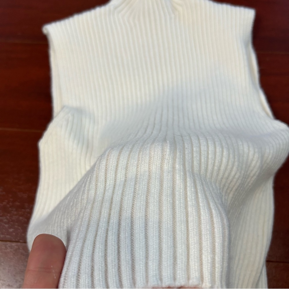 Zara Ribbed Knit Top - Picture 2 of 4